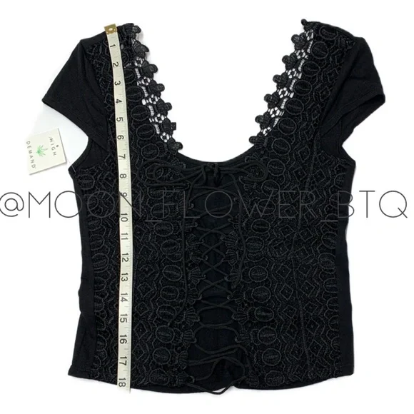 🔴SALE 3/$20🔴 High Demand Women's Knit Jersey Lace-up Back Tee - Picture 11 of 12